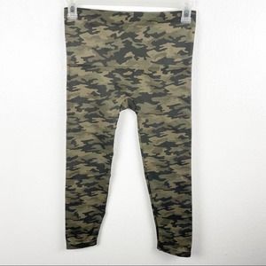 SPANX Green Desert Camo Cropped Leggings, Size 1X